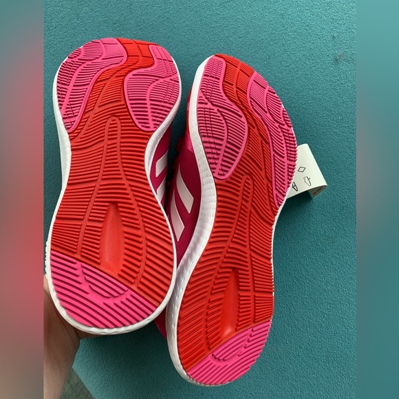Adidas Women's Red and Pink EDGE LUX 4 X MARIMEKKO Fashion Sneakers 5-1/2M NWT - Picture 2 of 7